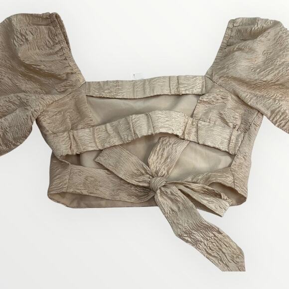 ASTR The Label Tassia Jacquard Puff Sleeve Tie Back Champagne Top SZ L NWT Chic - Picture 15 of 15